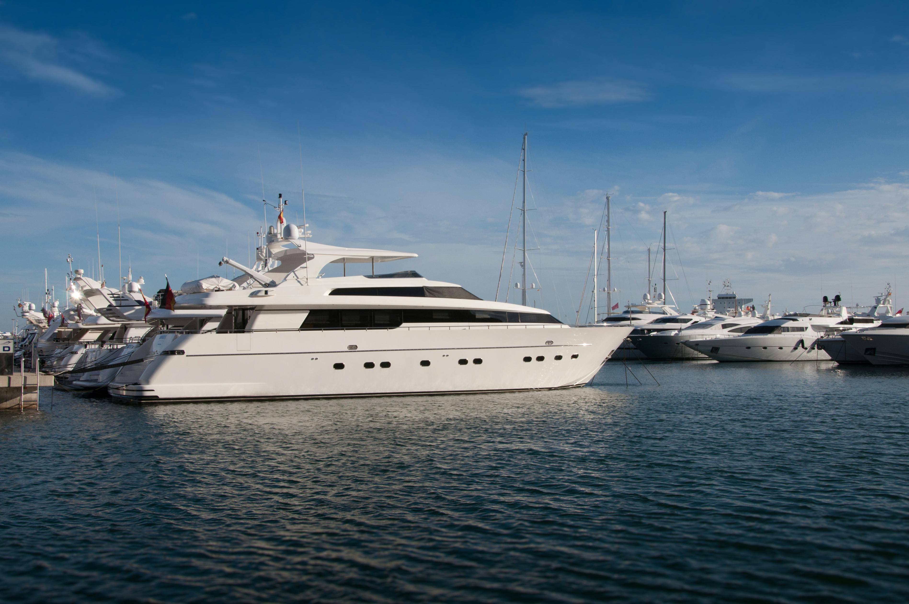 Top 10 Must-Visit Destinations by Yacht in the Florida Keys